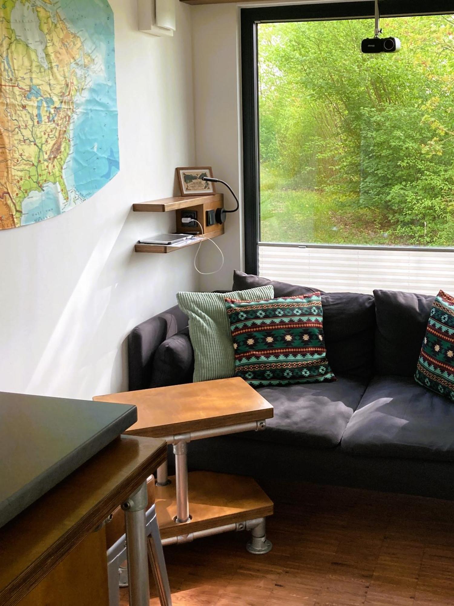 קובורג Tiny House Im Seecontainer Mit Parkplatz, Glasfaser, Netflix, Veranda Und Gehobener Ausstattung מראה חיצוני תמונה